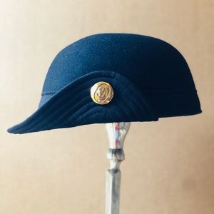 Rare vintage Gucci cap with original box and Gucci control number.